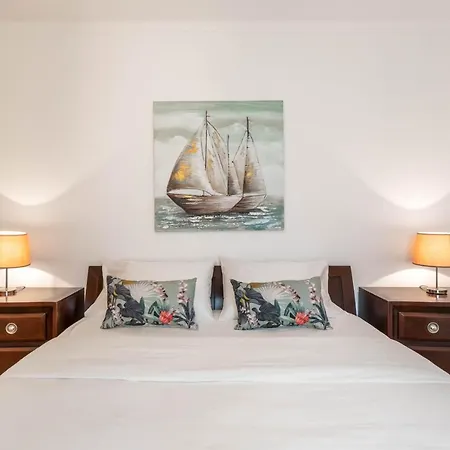 Sea Coast House *